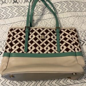 Spartina purse